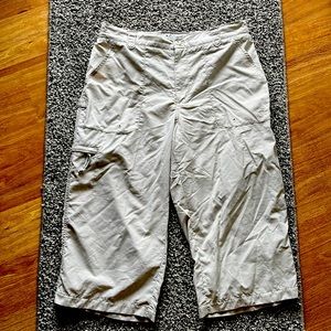 Columbia UPF 30+ activewear capris